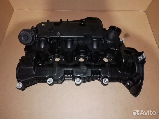 Крышка клапанов правая Land Rover Discovery 3 2.7 Крышка клапанов правая Land Rover Discovery 3 2.7