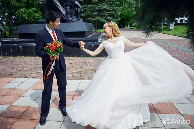 Свадебное платье