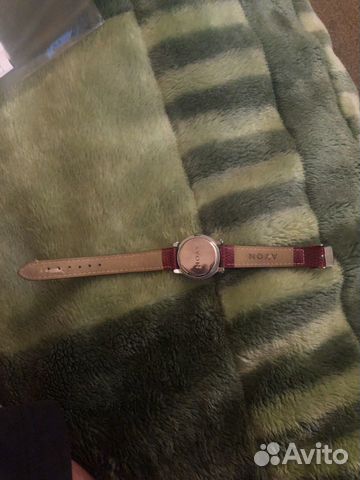 Часы Avon