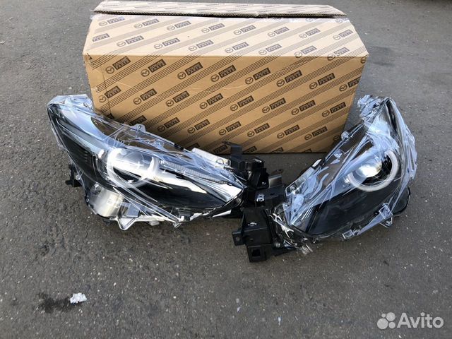 Мазда 3 фара левая правая LED 2016 BM