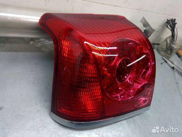 Фонарь задний левый Toyota Avensis 2 2003-2008 Фонарь задний левый Toyota Avensis 2 2003-2008