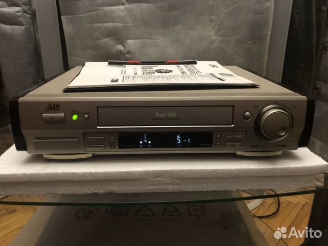 Видеомагнитофон JVC-HDR7600EU S/VHS T.B.C Видеомагнитофон JVC-HDR7600EU S/VHS T.B.C