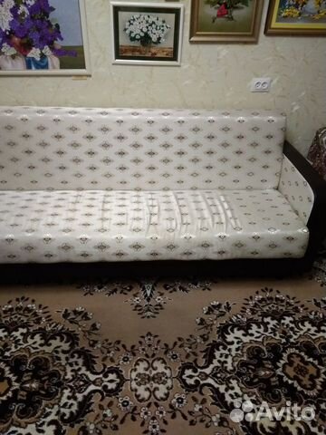 Диван
