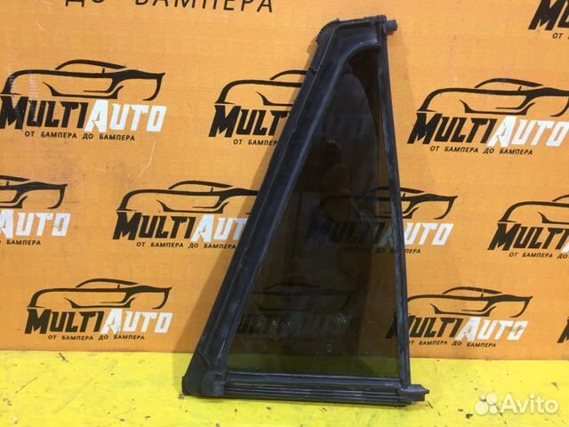 Форточка двери задняя левая Mercedes R-Classe W251