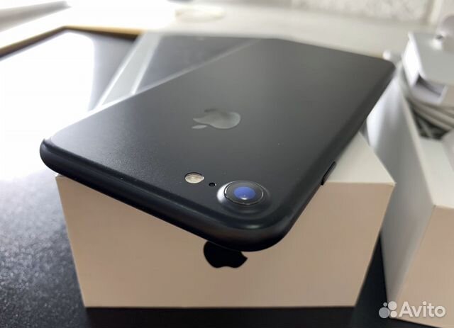 iPhone 7 на гарантии