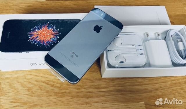Телефон iPhone se