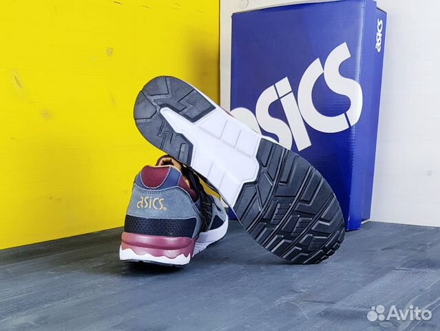 Asics кроссовки новые мужские цветные