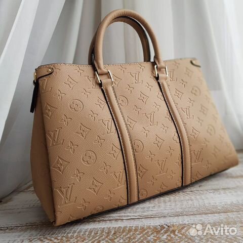 Сумка Louis Vuitton. Женская Сумка Сумка Louis Vuitton. Женская Сумка