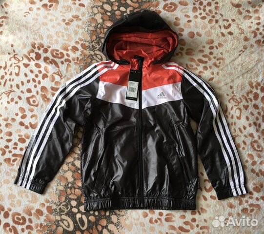 Ветровка adidas размер 128 Ветровка adidas размер 128