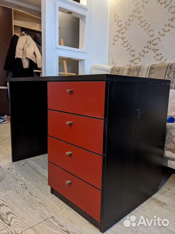 Стол с выдвижными ящиками. Венге. Древесина Стол с выдвижными ящиками. Венге. Древесина