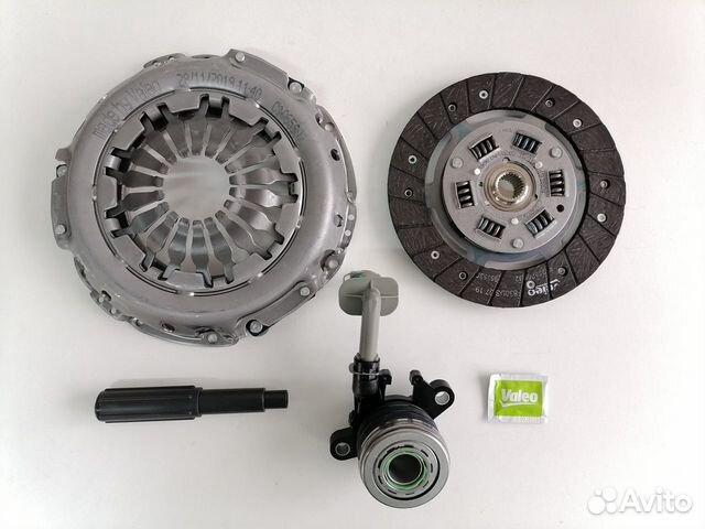 Комплект сцепления Valeo на Renault 834027 Комплект сцепления Valeo на Renault 834027
