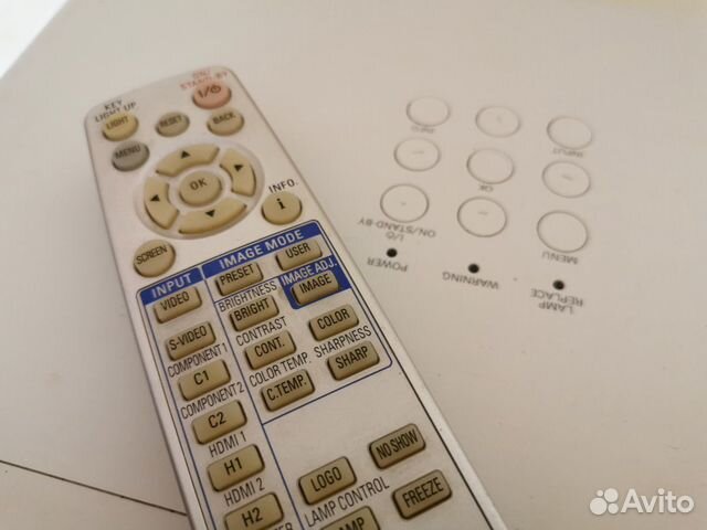 Кино проектор Sanyo plv-z700 Кино проектор Sanyo plv-z700