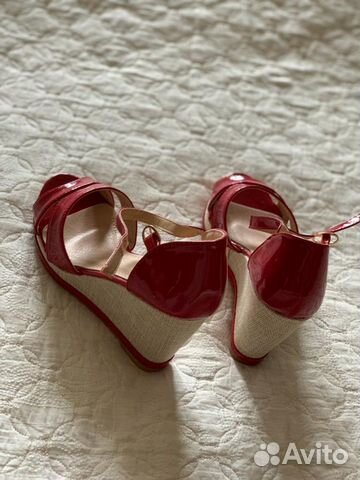 Красные лаковые босоножки 39 размер Красные лаковые босоножки 39 размер