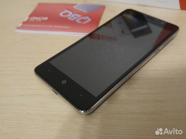 Смартфон BQ 5022 Bond