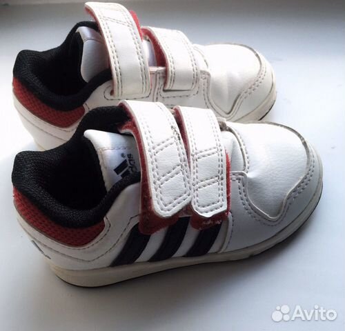 Кроссовки adidas