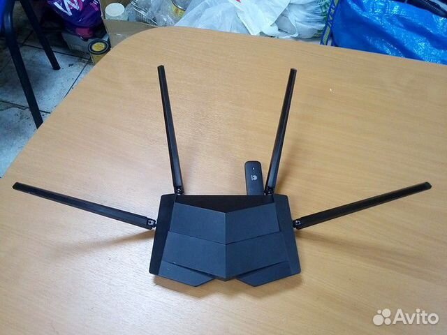 Гигабитный роутер Tenda ac10u 2.4/5ghz wifi AC1200 Гигабитный роутер Tenda ac10u 2.4/5ghz wifi AC1200