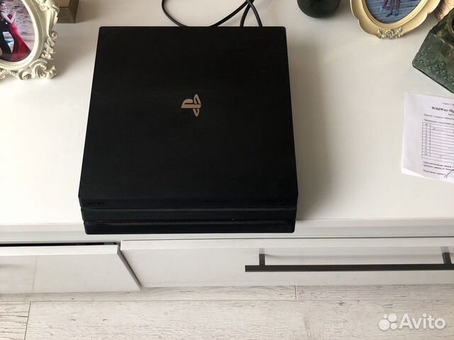 Sony PS4 pro + куча игр в памяти