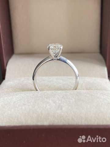 Кольцо с бриллиантом 1.01 GIA