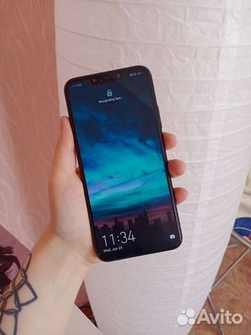 Телефон Huawei Mate 20 lite Телефон Huawei Mate 20 lite