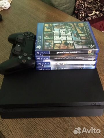 PlayStation 4 slim