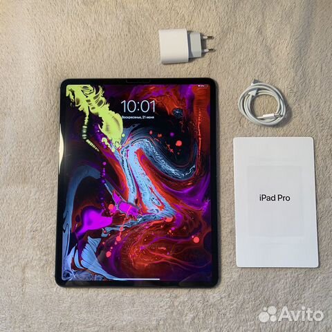iPad Pro 12.9 256gb space gray 3rd Gen iPad Pro 12.9 256gb space gray 3rd Gen