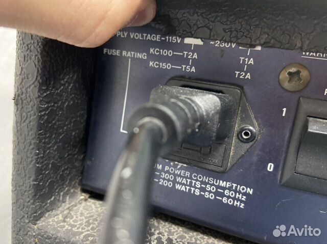 Басовый комбик Laney KC 150