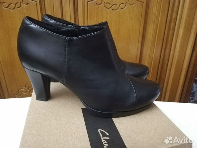 Ботильоны Clarks новые, кожа