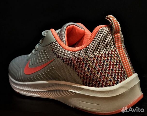 Кроссовки Nike