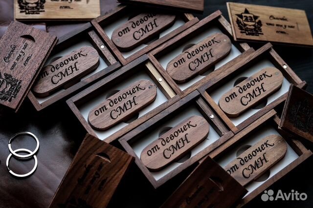 Деревянные флешки со шкатулкой с вашей гравировкой