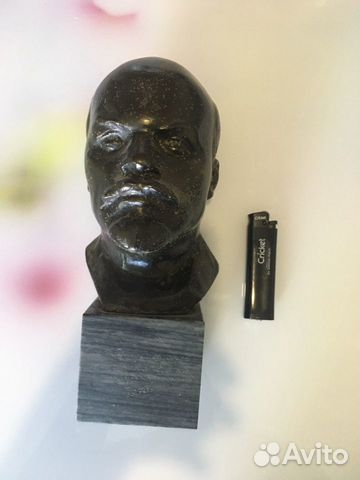 Бюст Ленина
