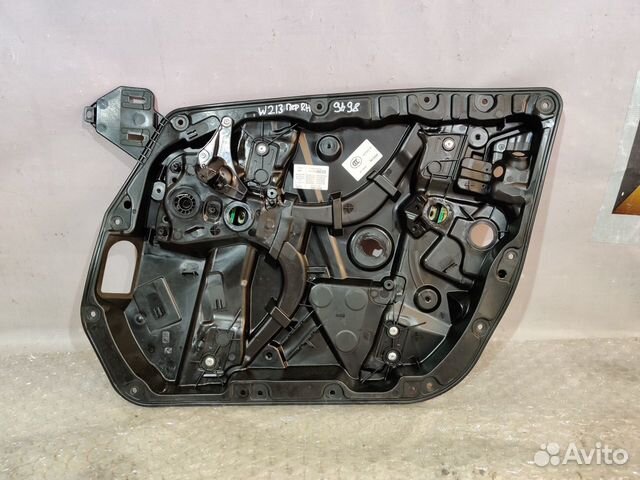 Мерседес W213 2017- Стеклоподьёмник перед правый