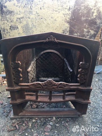 Чугунный камин (печь) на дровах