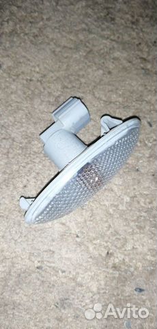 Повторитель поворота в крыло Тойота Королла 150