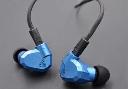 Hi-Fi четырехдрайверные (2DD+2BA) KZ ZS5. Новые