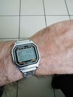 Часы электронные 