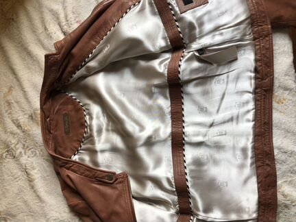 Кожаная куртка Massimo Dutti