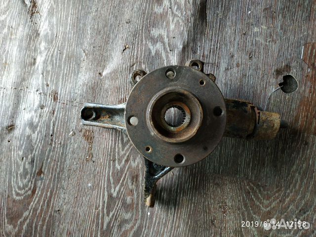 Кулак П.П Citroen Berlingo (NEW) (B9) 2008)