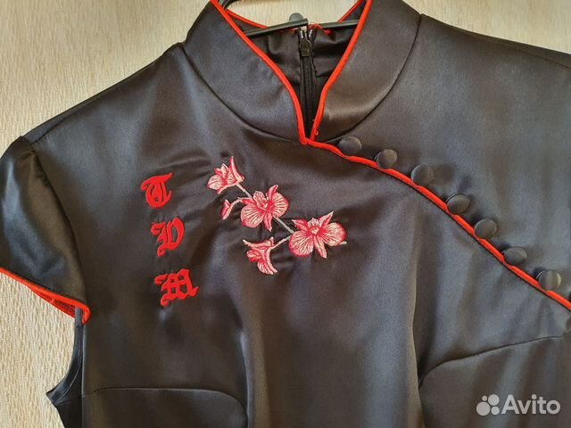 Платье-футляр черное в китайском стиле