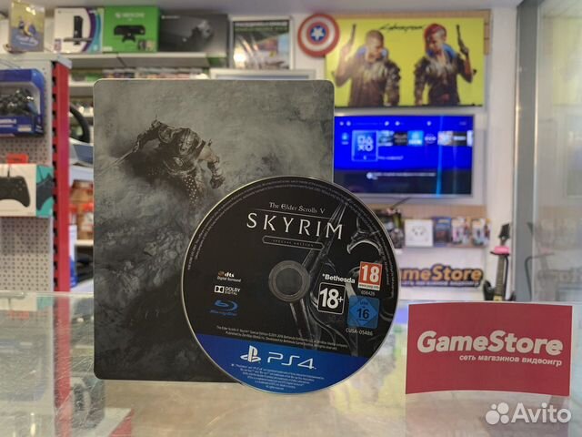 TES Skyrim + Steelbook PS4