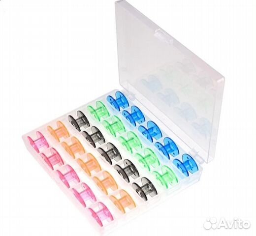 Набор разноцветных шпулек для швейной машины