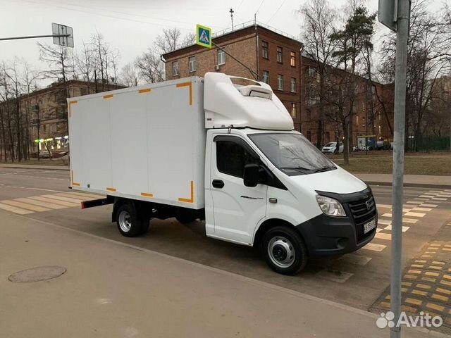Водитель на своей газели