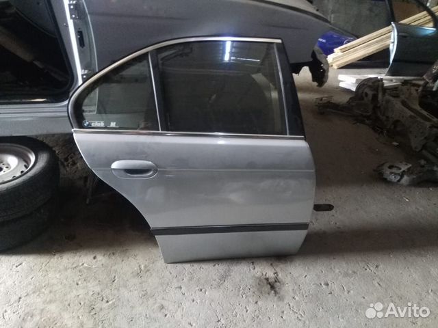 Правая задняя дверь бмв Е39