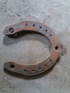 Подковы, шипы, гвозди, удила