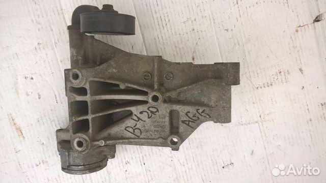 Кронштейн навесного оборудования на VW Пассат В-4