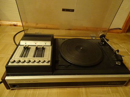 Проигрыватель пластинок мелодия 103 стерео СССР