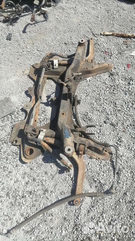 Подрамник передний Peugeot 406