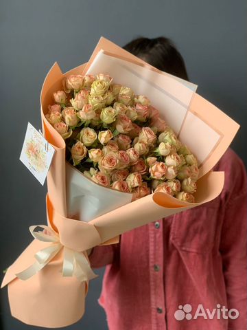 Цветы кустовые розы. букет кустовых роз.Доставка