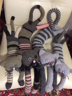 Вязаная игрушка - кот - подарок