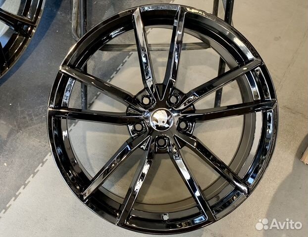 Диски Октавия Гольф R18 5/112 Pritoria Black