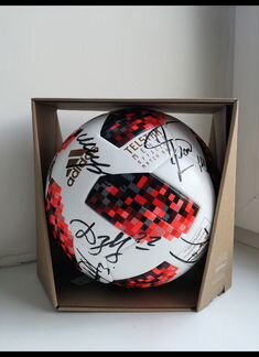 Оригинальный мяч Чемпионата Мира с автографами